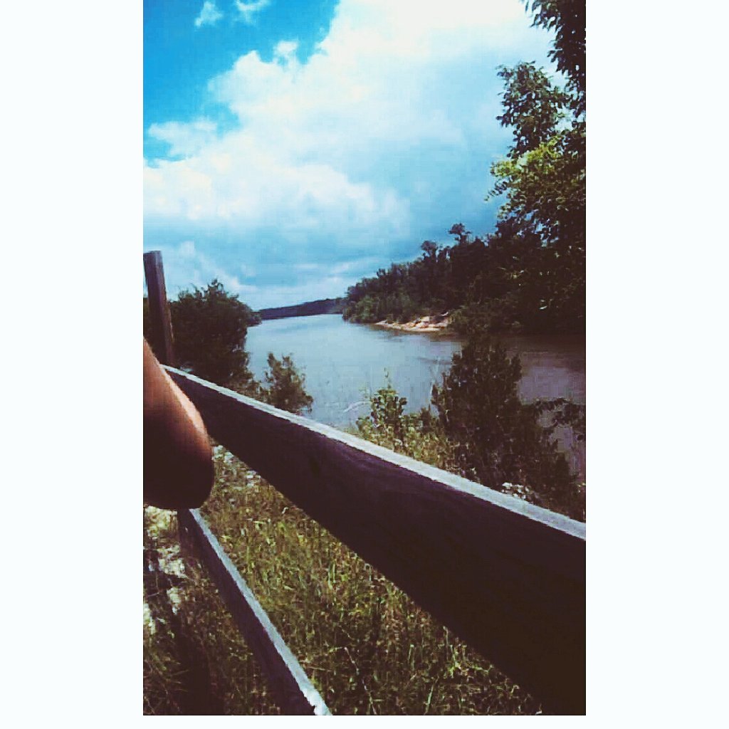 ammyyyyyy_'s tweet photo. Great day exploring with my favorite person 👣🍃🌲🌞💜 https://t.co/w6XyF35BOd