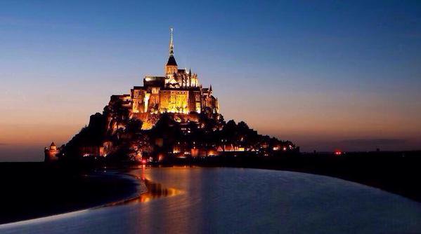 From_Rapunzel's tweet photo. ラプンツェルの舞台となった
タイのコムローイ祭り🌏🎇🎆💕

１度は行ってみたい人ＲＴ❗✨💗 https://t.co/vuhAzxqYrU
