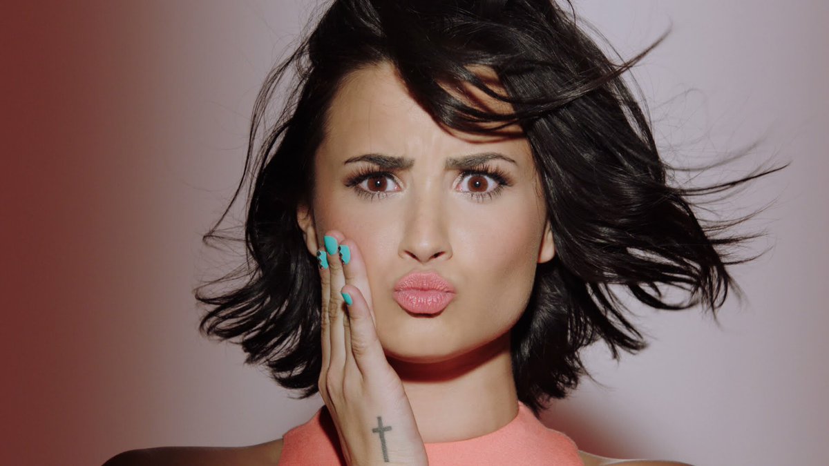 MundoDemetria's tweet photo. Stone Cold LOVATICS VOTE KCA #DemiLovato #KCAMexico https://t.co/eCEBQfGGBO