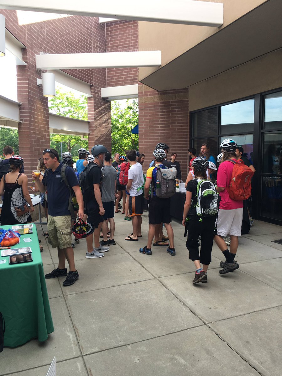 BolderYoungPros's tweet photo. Great morning at our #BiketoWorkDay station with @google today! Thanks to all who rolled through! #boulder #BTWD2016 https://t.co/inEfWEmE8K