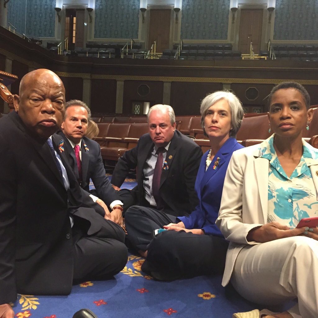 Phil_Lewis_'s tweet photo. Straight Outta Congress

#NoBillNoBreak https://t.co/cyZz23Rd4e