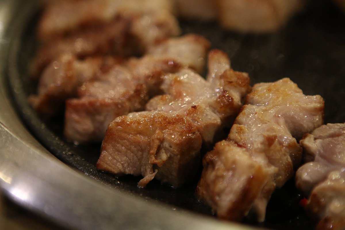 fake_meater's tweet image. 배고프다.