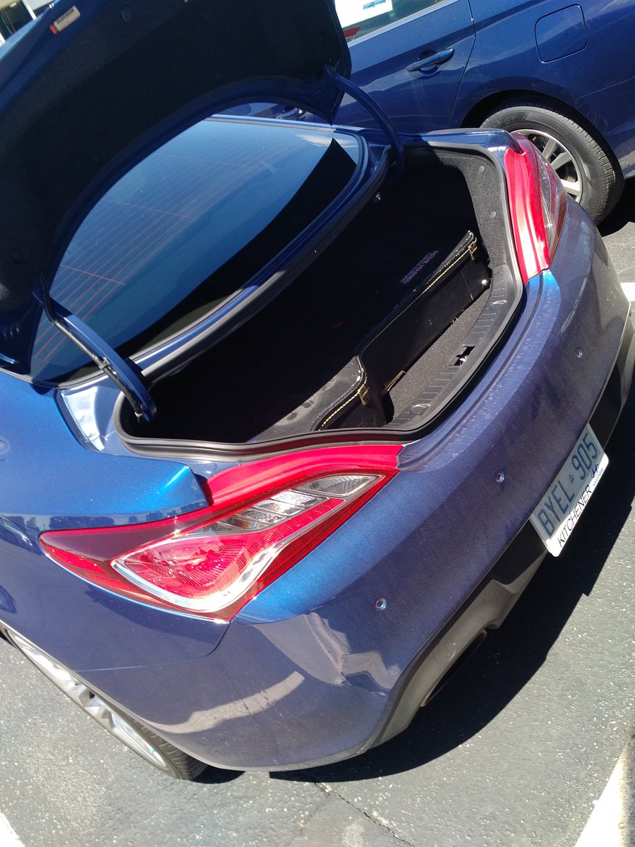 quickhyundai's tweet photo. First order of business: make sure the #guitar fits in the #Genesis.  #weekendinthebossescar https://t.co/YADBbFfwCb
