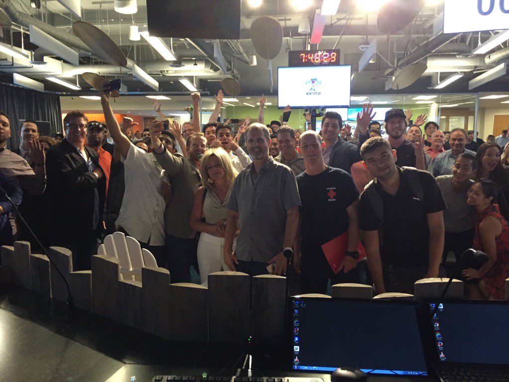 javad111's tweet image. Another #octhh with tons of energy, #startups , and information for success. Official #selfie #gingermc @ryanfoland