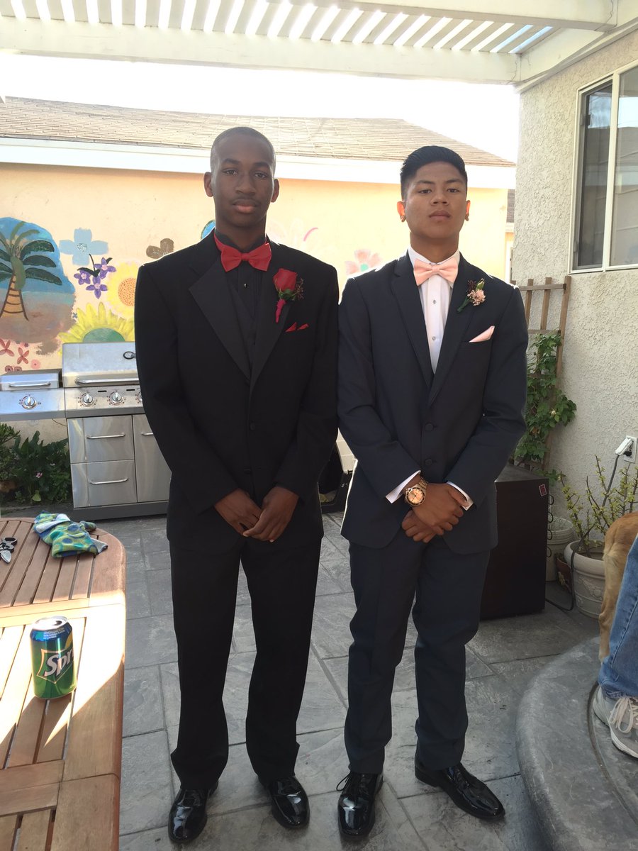 kealoha_17's tweet photo. When we first met 10 years ago I knew we would stick by each other's side. Congrats Mamba! Love ya bro๐ #OGGoonies https://t.co/4LWw52uYqw