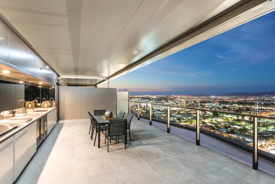 starfish_dev's tweet photo. What a view or should we say VUE, from the rooftop entertainment area of @vueonkw! #Adelaide #CBDLiving https://t.co/kkc9OlUh0a