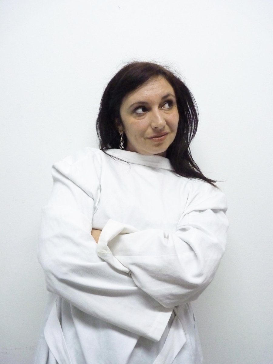 MayelitValera's tweet photo. Esta es Eliana, hoy confesará sus locuras amorosas en la @SALA_TU_ 20:30h. en #SoloDementes, de @Sandraico. https://t.co/LqjalrautM