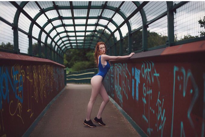 Waiting for the train...🚂 actually on my way to see @Larrnarr @damienmorley @girlsoho 👌🏼🎉 https://t.<a href="/tag/asswednesday"class="tags"><span>#asswednesday</span></a><a href="/tag/rt"class="tags"><span>#rt</span></a><a href="/tag/zootwittes"class="tags"><span>#zootwittes</span></a>