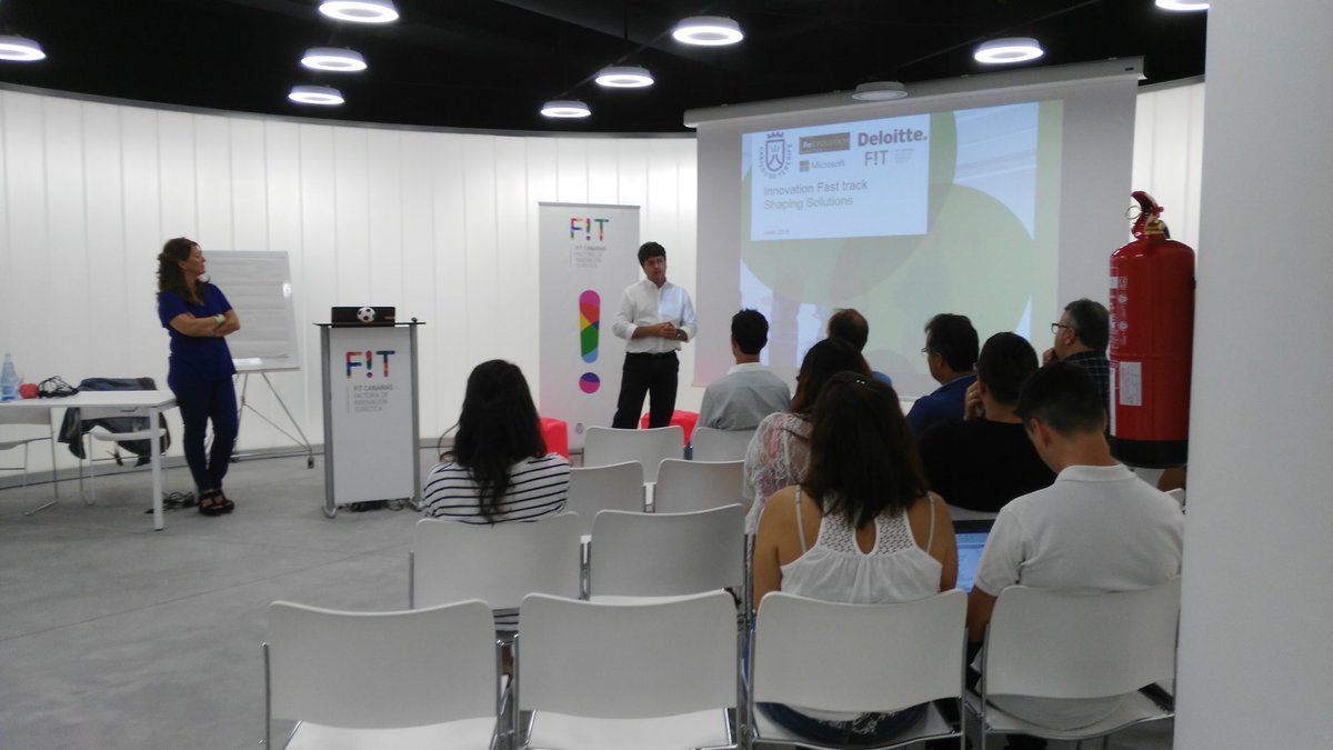 FITCanarias's tweet photo. Hoy comenzamos #InnovationFastTrack con el Consejero d Innovación Antonio García Marichal @pcttenerife #fitcanarias https://t.co/XWFarhapXc
