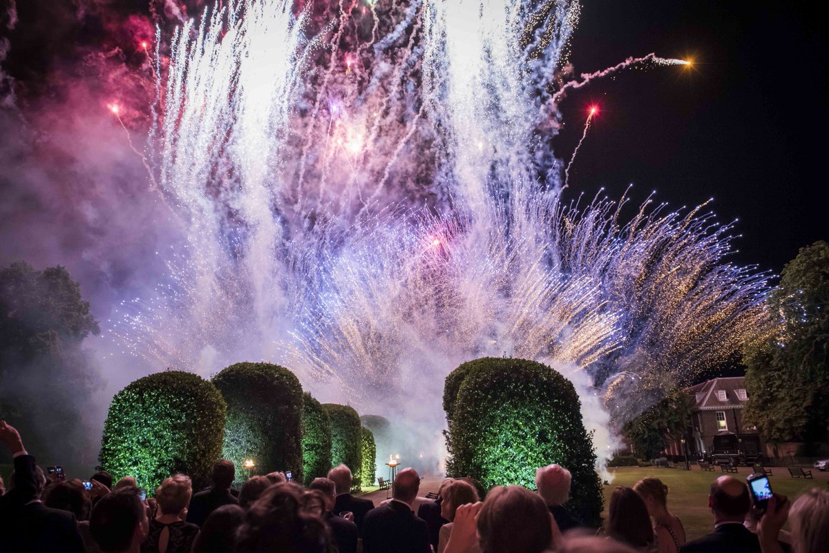 HRP_Events's tweet photo. It's not just florals that bring the colour @adp_kp "surprise guests with pyros!" #KensingtonPalace #ColourfulEvent https://t.co/eVbK47sodt