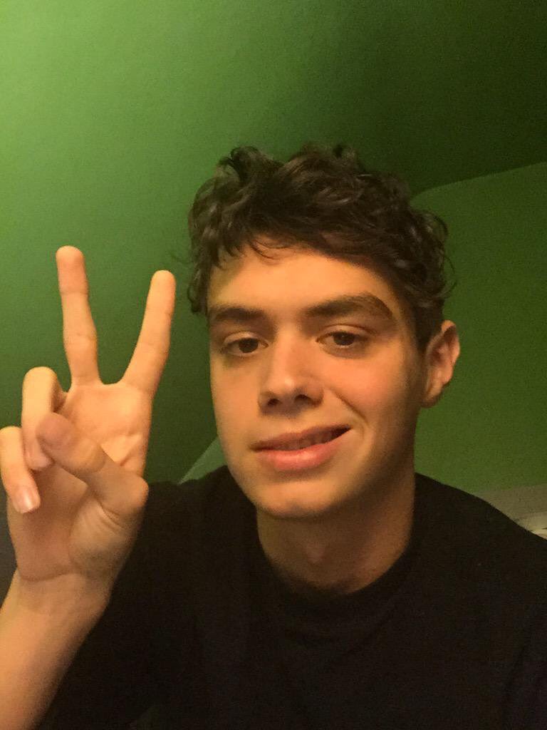 succbailey's tweet photo. fingers part 2 https://t.co/NkQJxetrxO