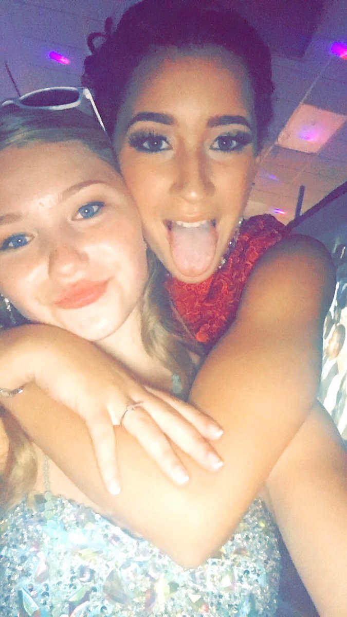 justinshypex's tweet photo. Sorry for spam but #FunAssNight https://t.co/Bv7VPSM0xl