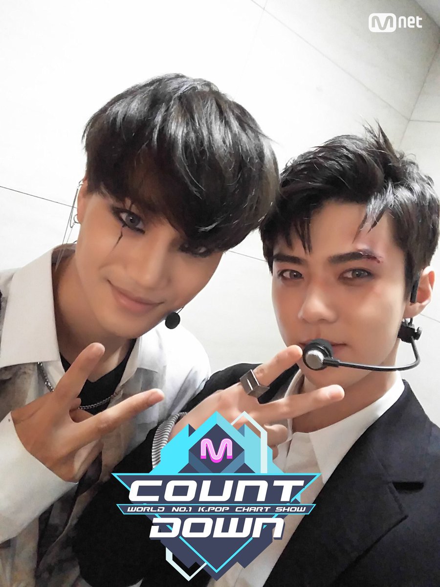 exokai_kr's tweet image. 잘생겼다😭