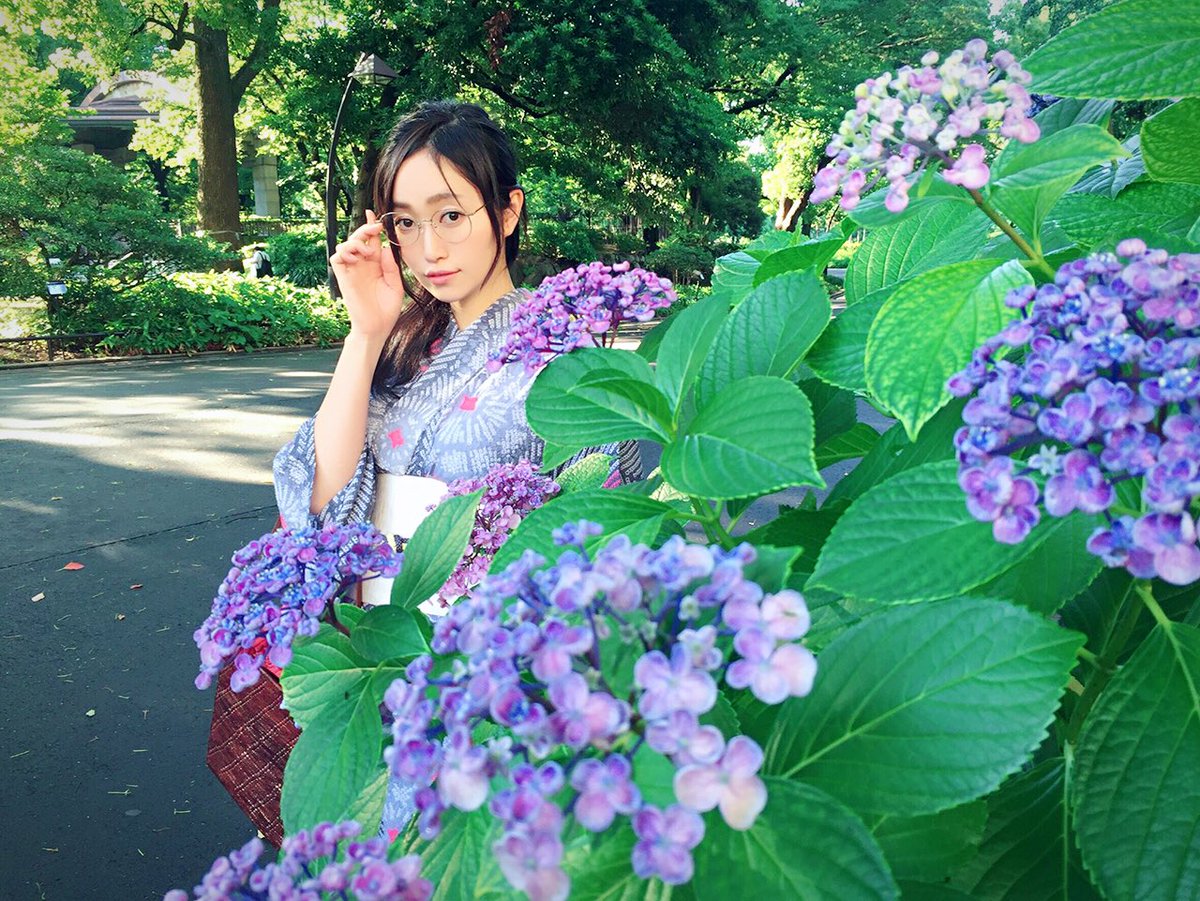 鈴木咲 江守と浴衣で街ブラ 有松絞り 浴衣 紫陽花 T Co M0gaszrfxl Twitter
