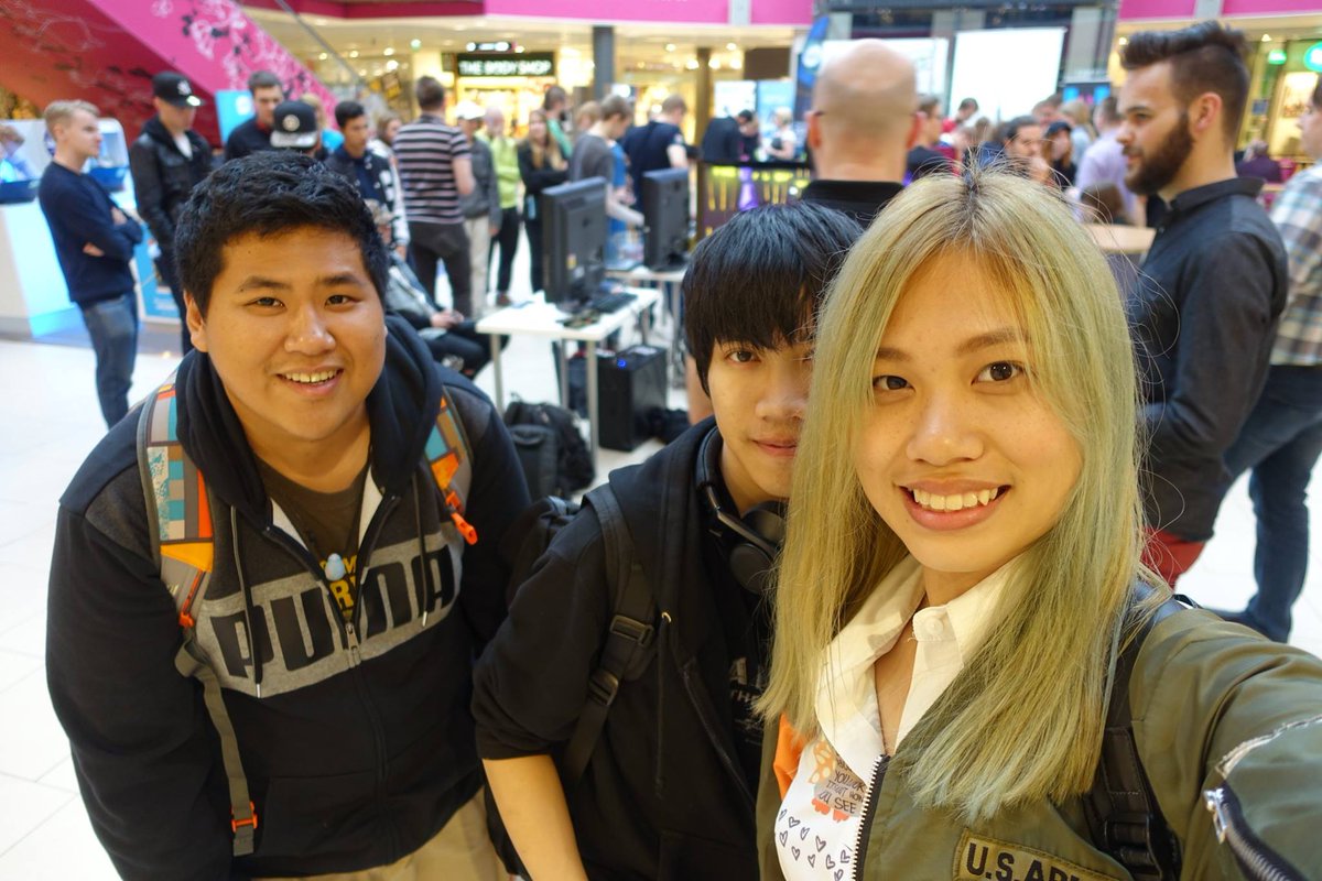 Visitors enjoying their time at #gamebuzz Photo from <a href="/kajakgames/">Kajak Games</a> #jckajaani #jciec2016 #framworkprogram #jcfinland