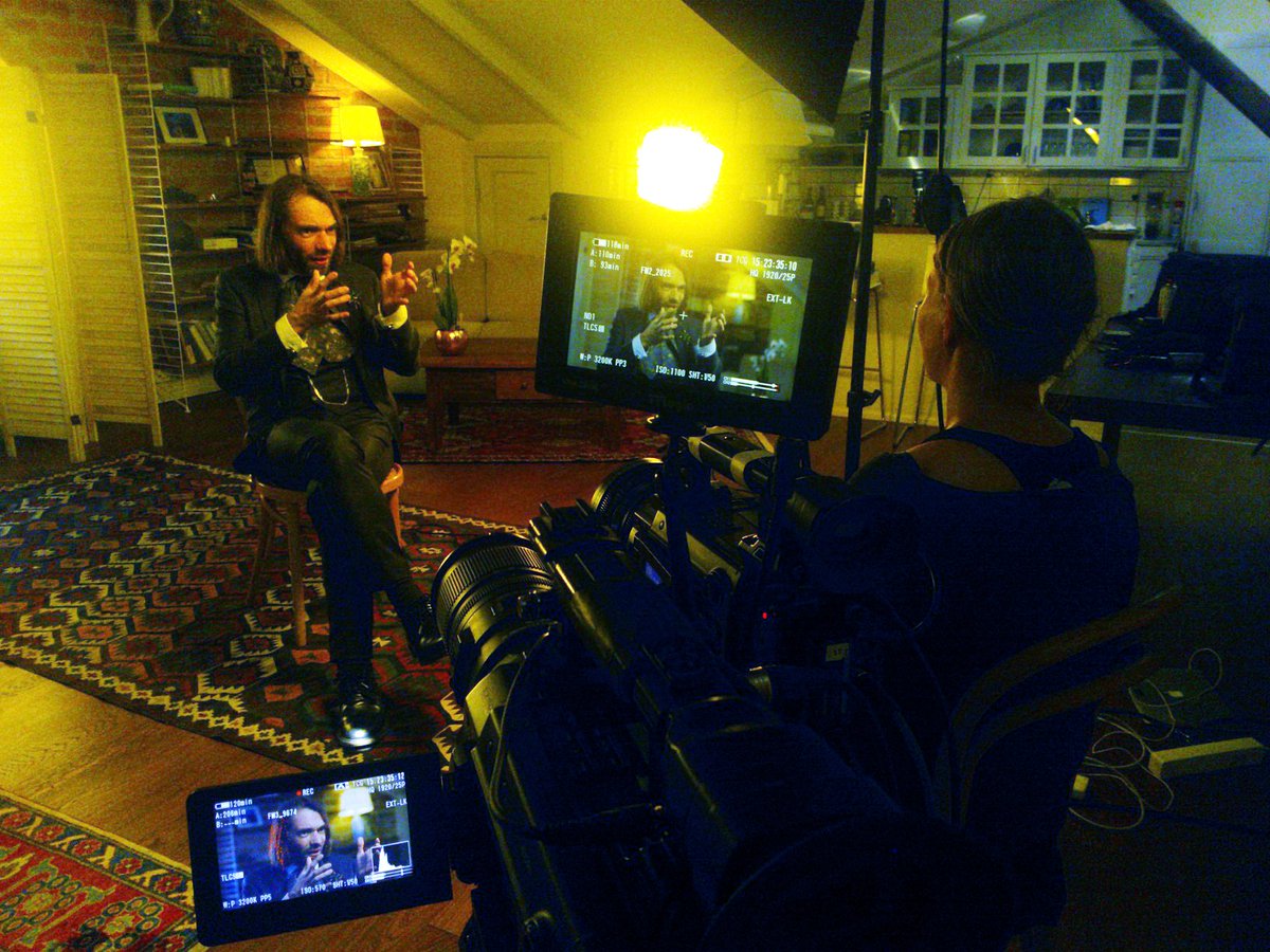 STulevaisuus's tweet photo. Making of @STulevaisuus: Inspiring interview with #CedricVillani about #digitalization and #mathematics behind it https://t.co/Y10vM1C0zY