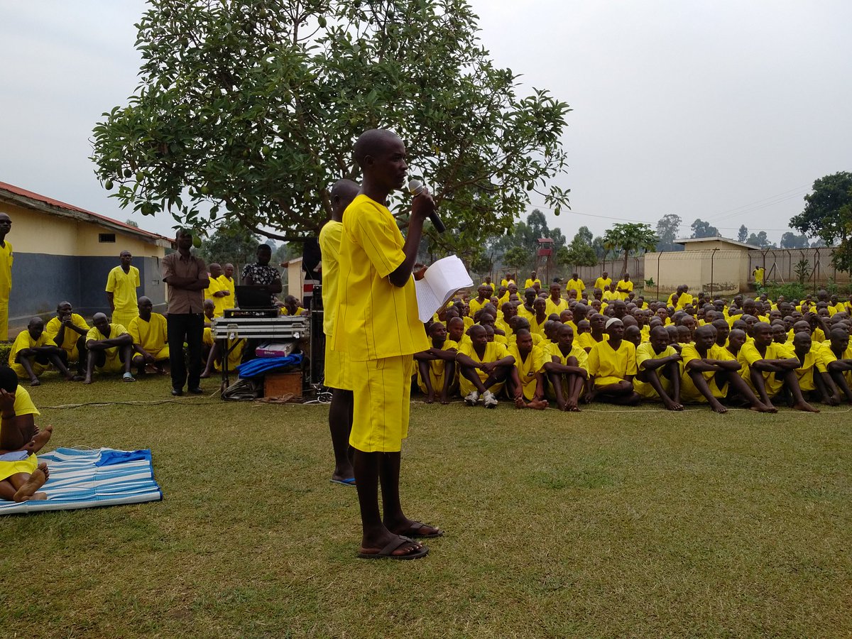JudiciaryUG's tweet photo. Nyamushekera Prison inmates present their memorandum to the Principal Judge. Say they have been on remand too long https://t.co/as1nO3Vhi6