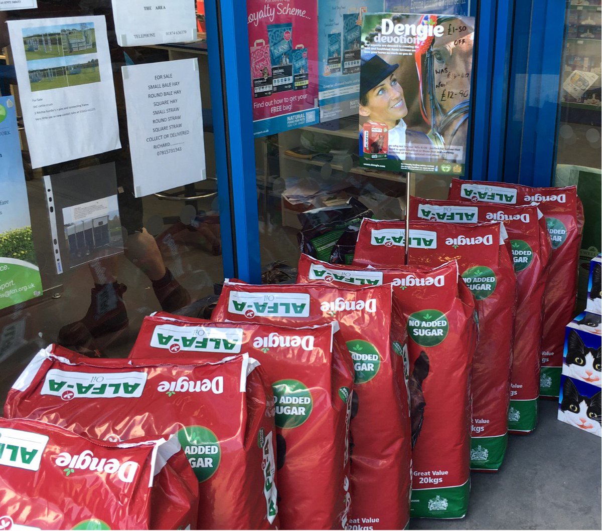 Come and pop into our Cwmbran Store to check out our deals on Horse and Pet food! #cwmbran #hbf #petfood #deals