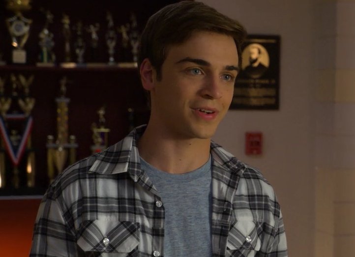 Sean Grandillo - Eli Hudson ✞  Clno4kGWQAA-UuX