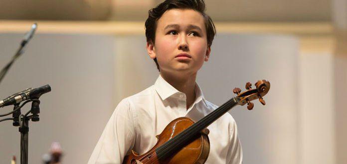 Un violoniste de 15 ans signe avec Deutsche Grammophon lefigaro.fr/musique/2016/0…