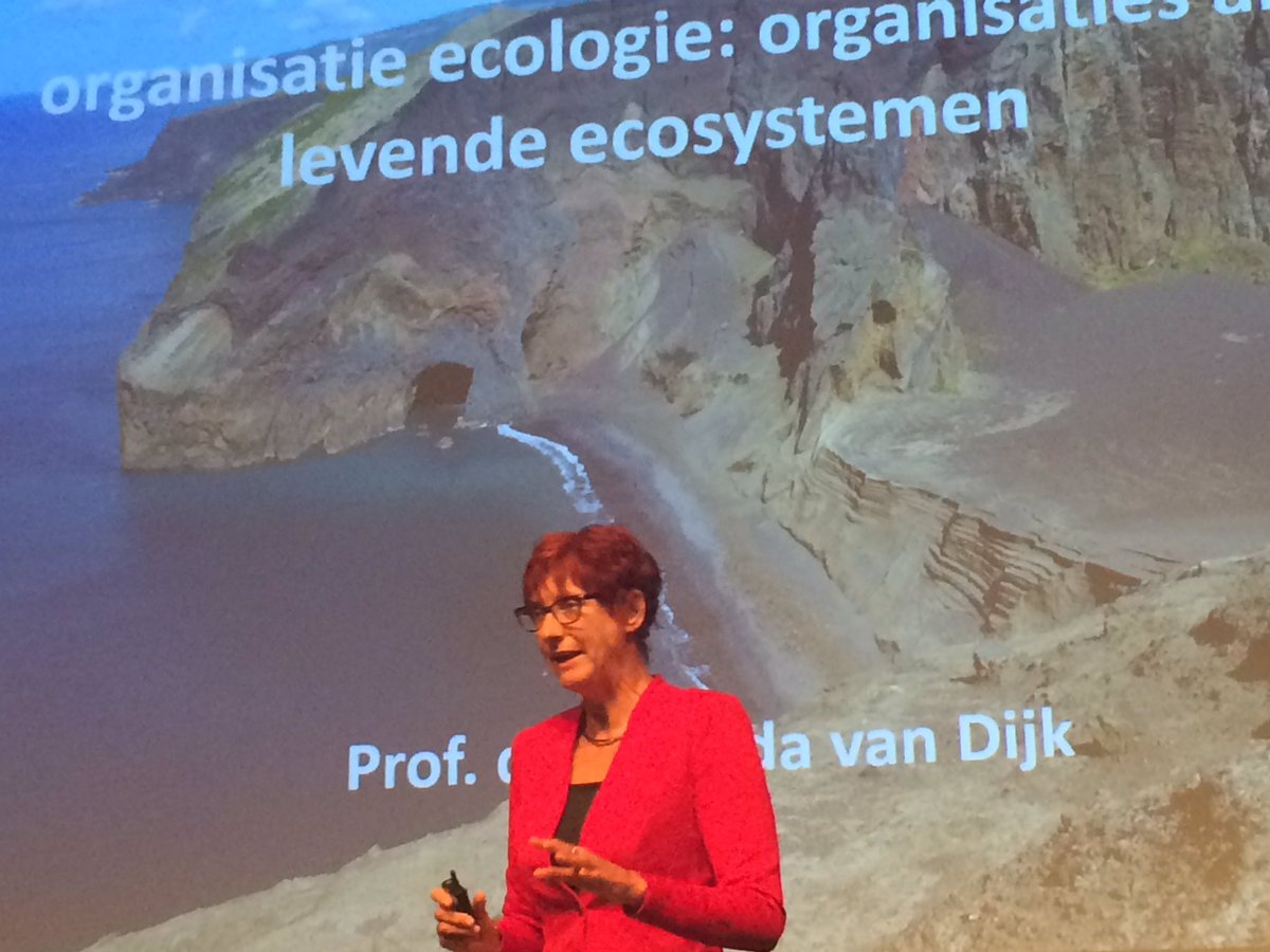 annekevdijk68's tweet photo. Gerda van Dijk: veranderingen vinden toch wel plaats, ook zonder of ondanks interventies #jcmo16 https://t.co/jMlFkYyr6u