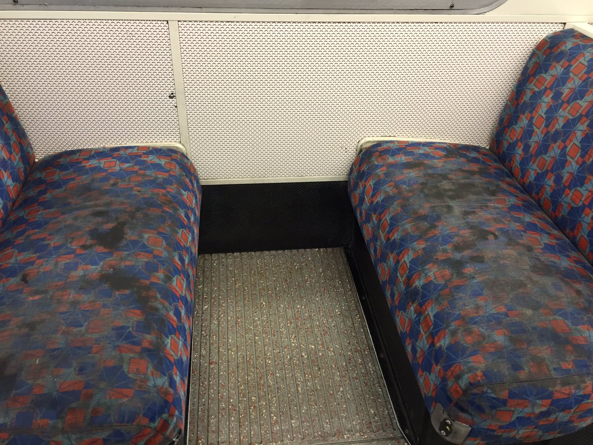 hmx500's tweet photo. #3264 - What a fkn horrible way to start the day.. Thank you very much  @bakerlooline @TfL #forcedtoridemybike https://t.co/5TQso9flTp