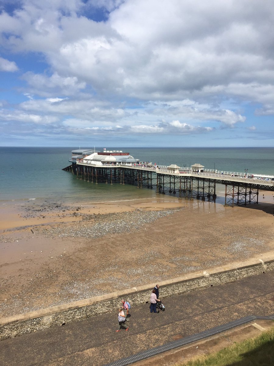 Jonoothan's tweet photo. Perfect Kurt Vile for Cromer Sunshine @BBC6Music @BBCRadMac https://t.co/1KTTgXEDWP