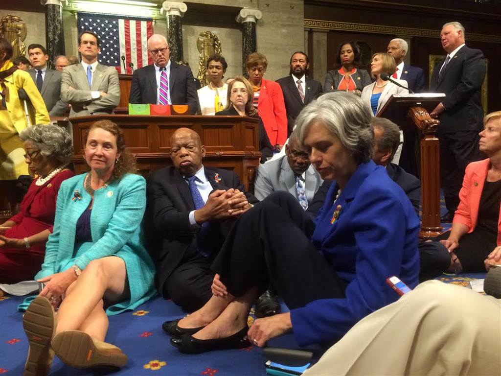 MSNOWNews's tweet photo. PHOTOS: Democrats demanding action on gun control hold a sit-in on the floor of the House https://t.co/xu0duJbtQ6 https://t.co/AticjdAPbn