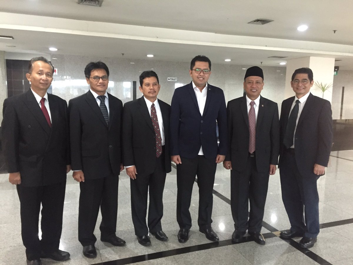 muda_lk's tweet image. Menjadi pejabat berarti siap menjadi pelayan.. Melayani dengan hati &amp;amp; menuntun dgn santun. #Kompak #Kemristekdikti