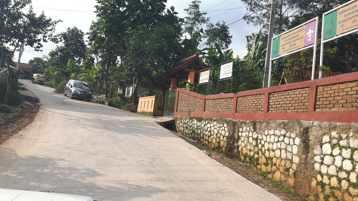 Alhamdulillah giat pelaksanaan ruas jl sindanglaya-tareptep kec. Cimenyan sudah selesai sebelum lebaran.