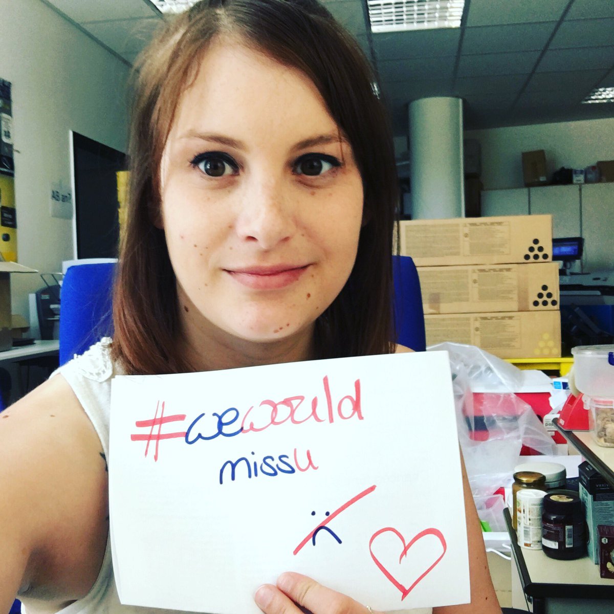 lisarossel's tweet photo. Hey #Britain, #wewouldmissyou! #StayIn #Bremain #INtogether https://t.co/l9QIHXyrvS