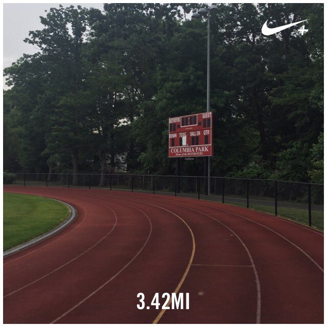 CoachBuggey's tweet image. Up early to beat the rain. #NIKERUNNING #XCworldwide @NikeRunning