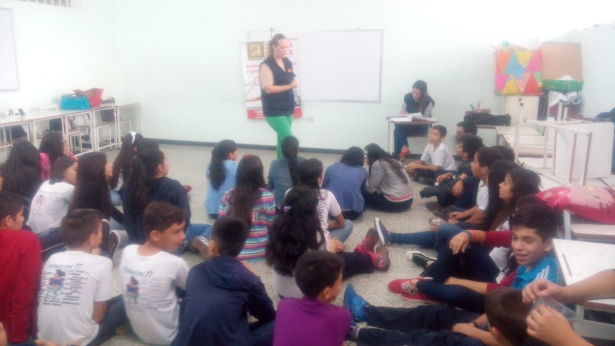 #EscuelasTerritorioDePaz en la @ebdrlrp <a href="/rodulfohumberto/">Rodulfo H. Pérez H.</a> @MPPEDUCACION <a href="/SilvaEleazarL/">Eleazar López Silva</a> @DP_TACHIRA <a href="/GNB_TachiraGDP/">GNB PUEBLO TÁCHIRA 😷👍</a>