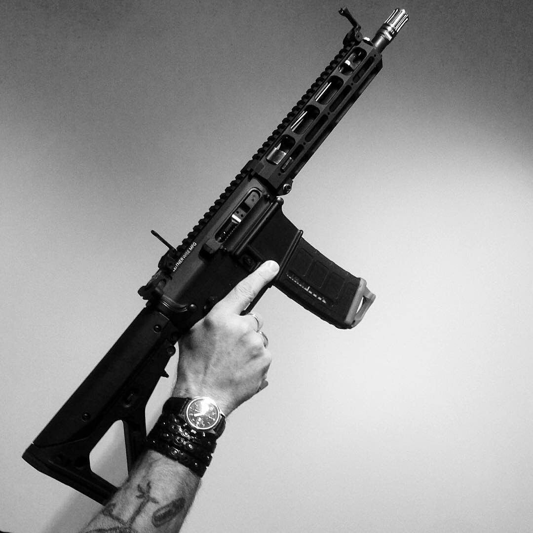 AZWS's tweet photo. #Repost @leitnerwise 👈👊🔫
・・・
#lwm #leitnerwise #eSights #rifle #MarkSix #consideredoutlaws… https://t.co/RI3sqrCoB3 https://t.co/nlKzxBDm6G