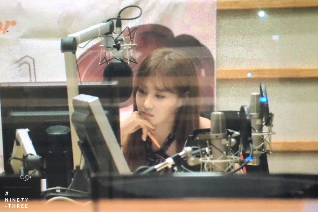 [PIC][23/24/25/26-06-2016] Yuri làm DJ đặc biệt cho "Radio KBS Cool FM Sukira" vào tối nay  - Page 4 Clo8I07VYAQfrgZ