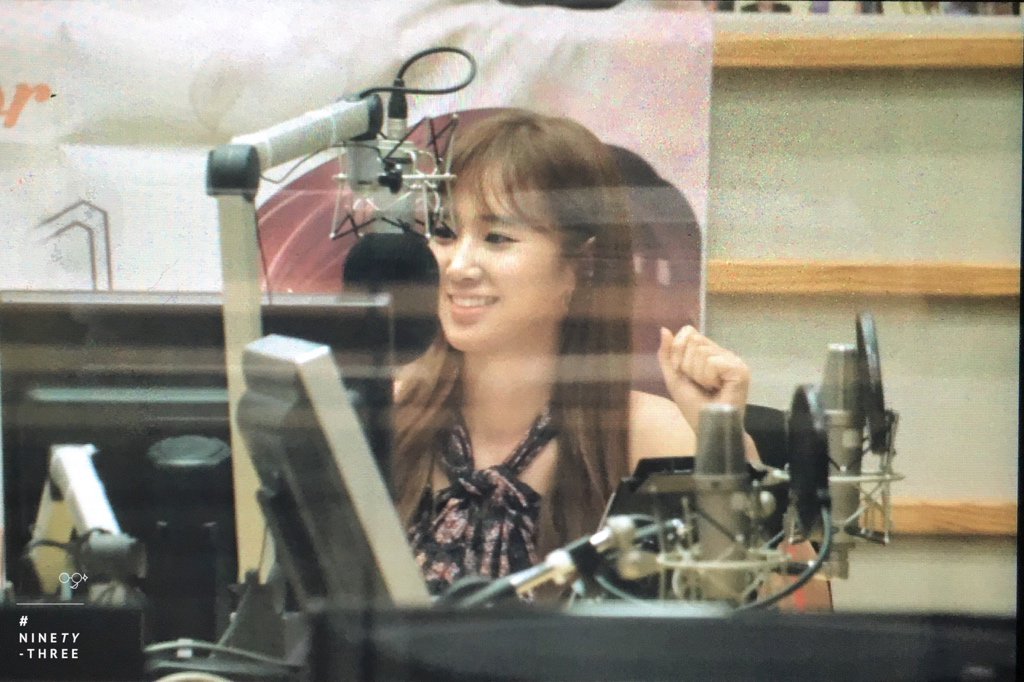 [PIC][23/24/25/26-06-2016] Yuri làm DJ đặc biệt cho "Radio KBS Cool FM Sukira" vào tối nay  - Page 3 Clo8LsKUgAEFD9Q