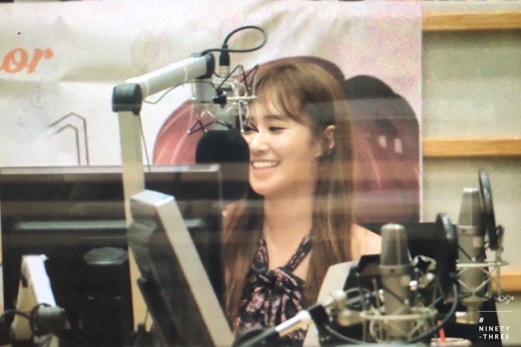 [PIC][23/24/25/26-06-2016] Yuri làm DJ đặc biệt cho "Radio KBS Cool FM Sukira" vào tối nay  - Page 4 Clo8SA1UYAEjaGB