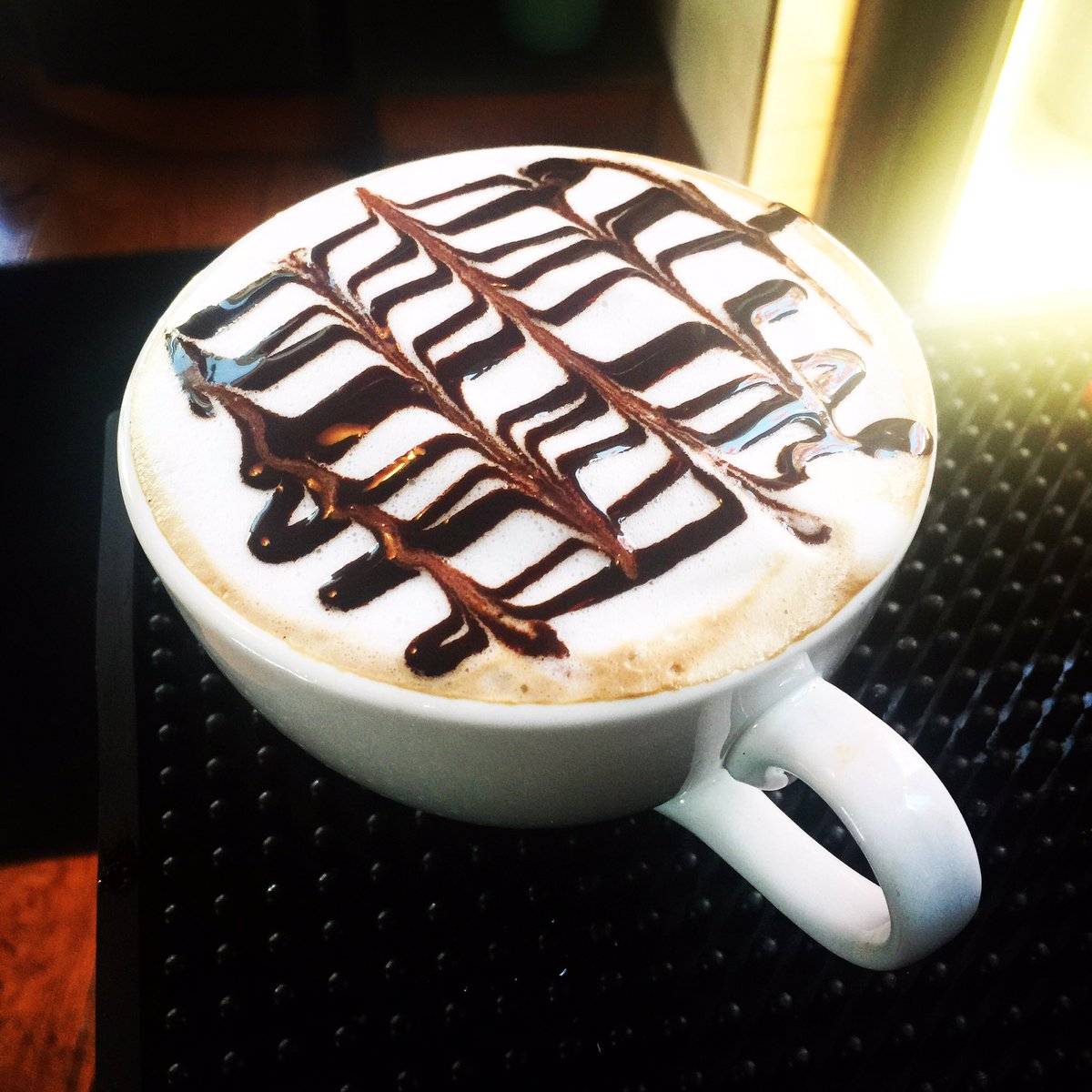 SimpliBB's tweet photo. Start your day the right way, with a yummy Mocha Latte #espresso #ghiradellichocolate #bostoncommoncoffee https://t.co/nZwYGXPt10