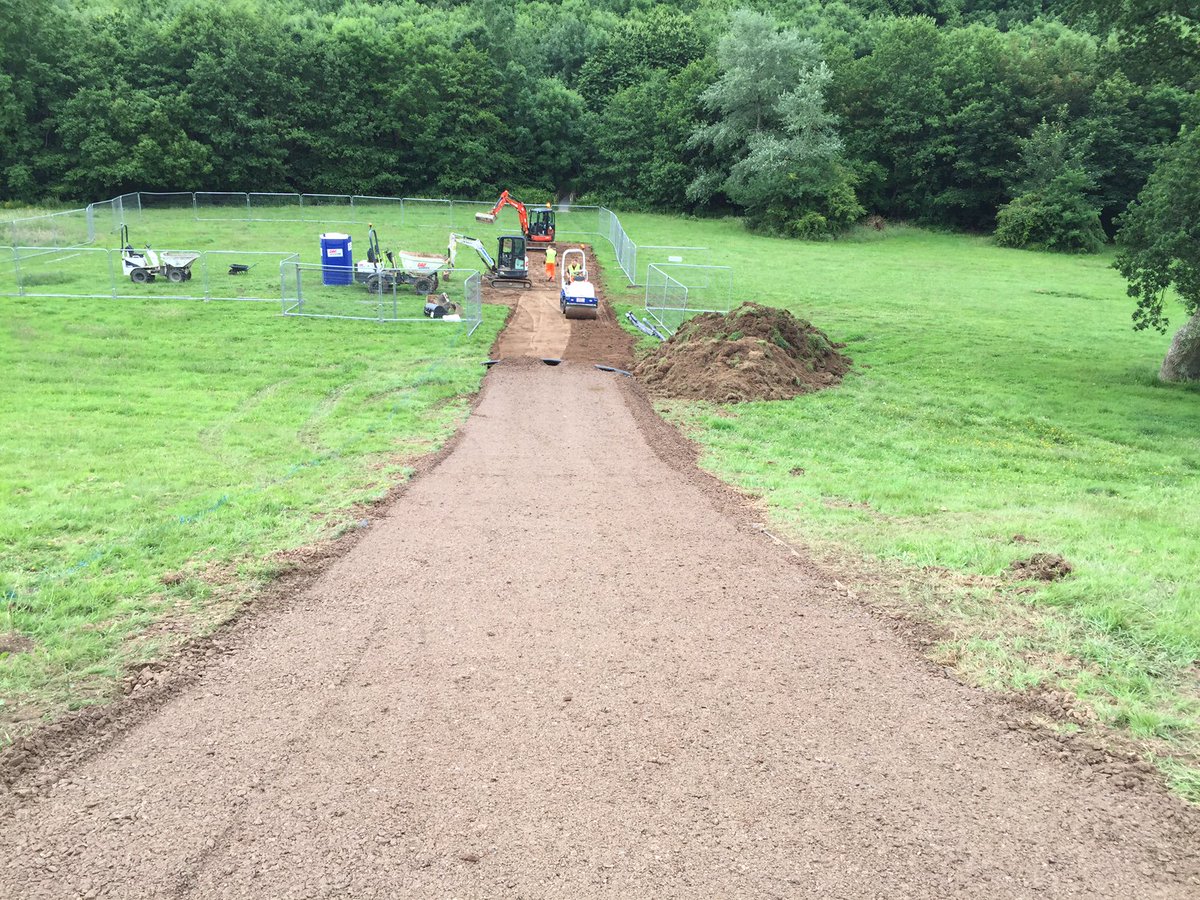 MacGroundworks's tweet photo. Time for another amazing job in Plymouth! This is the before shot, we'll show you what it's like when we're done! https://t.co/W9GDiEAwyV