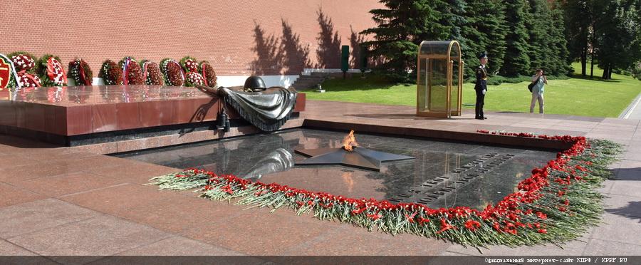 Г. #Зюганов: С первых же часов фашисты почувствовали, что началась другая война! #СССР #ВОВ  kprf.ru/party-live/ckn…