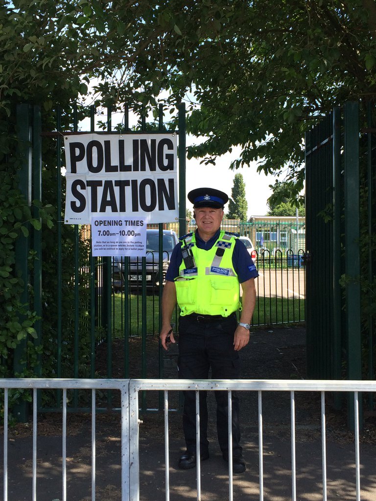PoliceWidnes's tweet photo. Nice day for casting your vote, if you choose to. Our #OpRecess includes checking the polling stations. #Referendum https://t.co/gS7yK3m0VQ