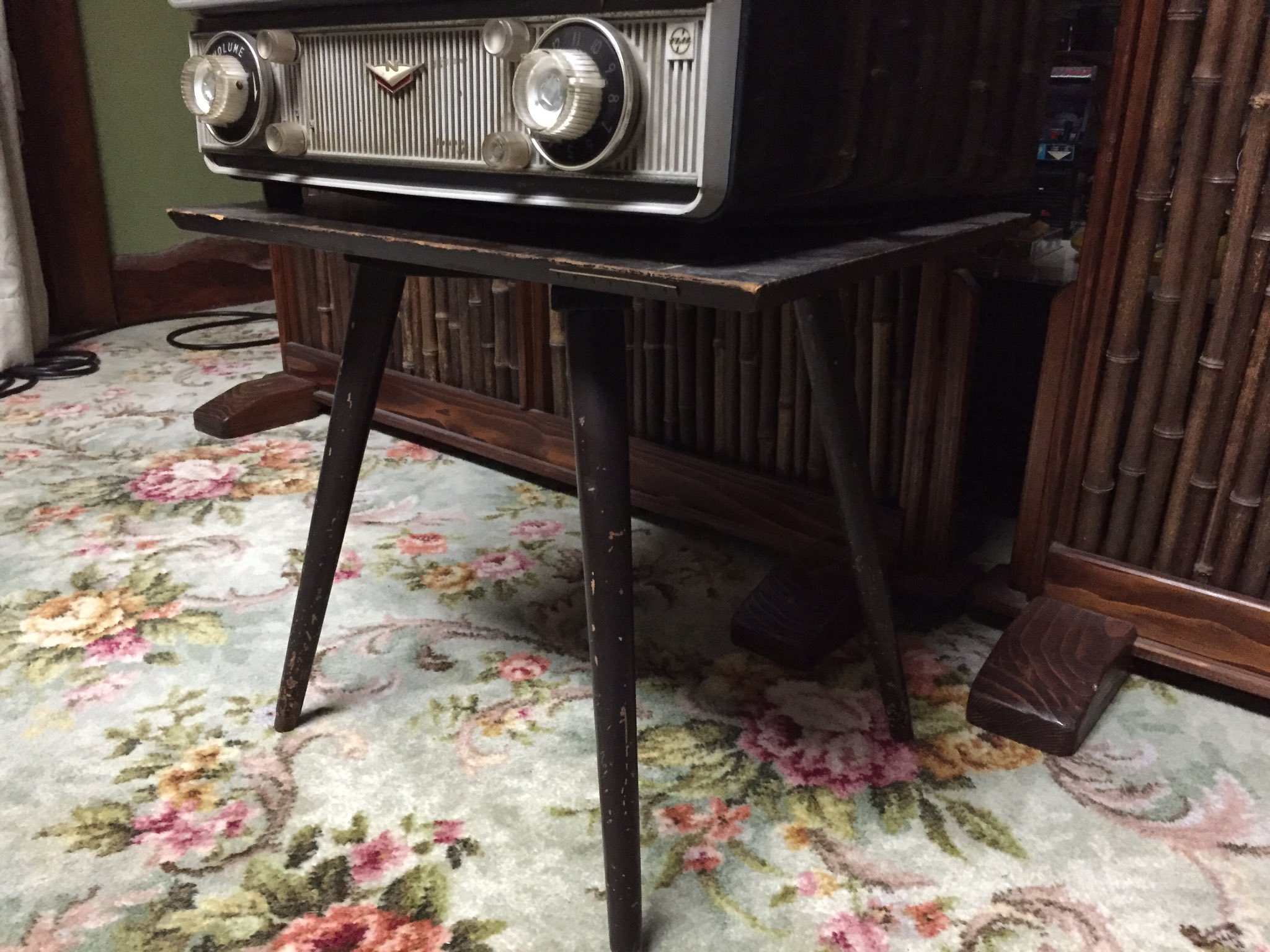 でん 湯河原温泉でペットと泊まれる温泉旅館やってます 部屋食 Pa Twitter 宿のレトロな逸品 ナショナル 白黒テレビ テレビ台 テレビ アンテナ別々に 探しました いづれも希少です 昭和 レトロ 真空管テレビ