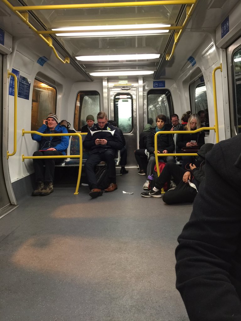 boomerangmadi's tweet image. Just sitting at the station #livetrain