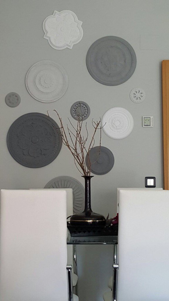 Carmoplac's tweet photo. Composición de #florones en pared muy original de una de nuestras clienta https://t.co/NRP4GmSula