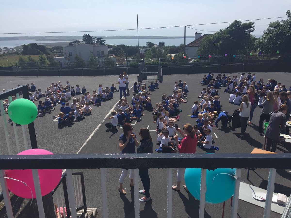 msoriordan_gnm's tweet photo. Well done Glór na Mara! What a great day for Ice Cream Funday!! @DownSyndromeIRL #party4DSI https://t.co/Vr6ZyCR6Mw