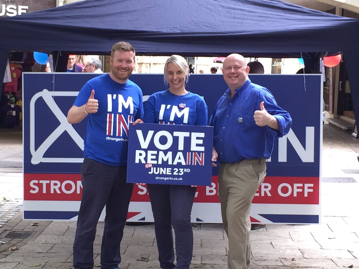 _LiamWalker_'s tweet photo. A brilliant response in Witney this morning. The EU isn't perfect but Britain doesn't quit or walk away. #StrongerIn https://t.co/8vk9RCewTG