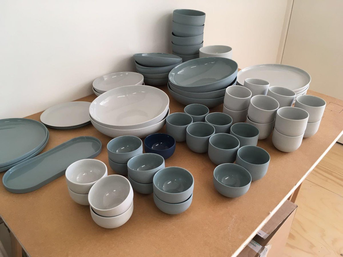 Het servies van de #intuitiefabriek met glazuurlaag