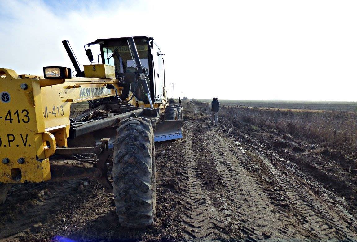 dpventrerios's tweet photo. #ZonalSegui Formación del #Camino y cunetas para su posterior embrozado Camino la Tambera - Granja Vittor #EntreRios https://t.co/ahfSvna9MO