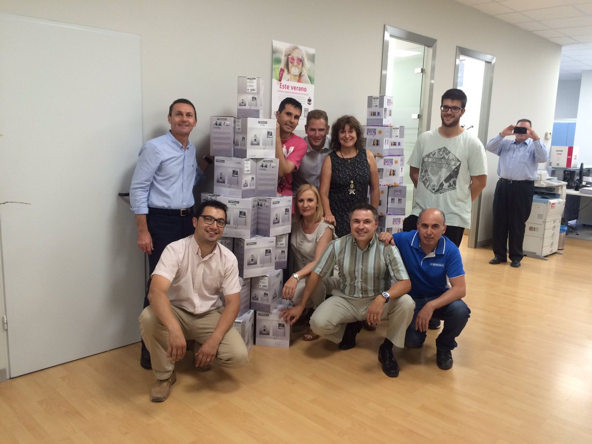 jverdeguerferma's tweet photo. #kitsfermax2016 Delegación valencia Fermax https://t.co/P5CAN4EYW0