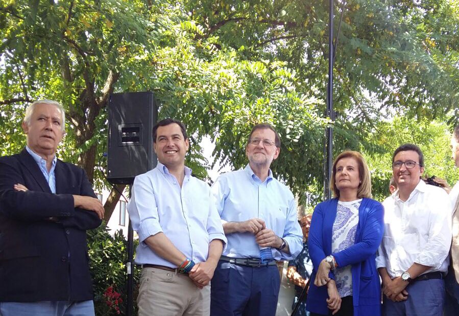 Comienza el acto en Santa Olalla de Cala con <a href="/marianorajoy/">Mariano Rajoy Brey</a> #VotaxEspaña